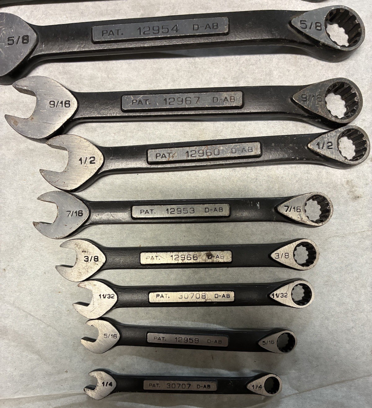 CRAFTSMAN 12-pc SAE Universal Spline Combination Wrench set 1/4-7/8” black oxide
