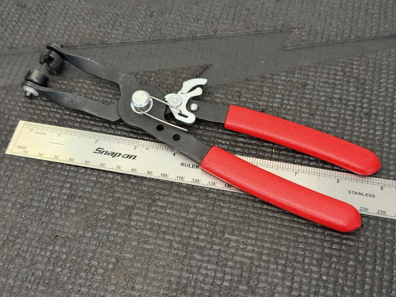 Snap-On 9″ Universal Hose Clamp Pliers (Red) USA🇺🇸 – HCP11