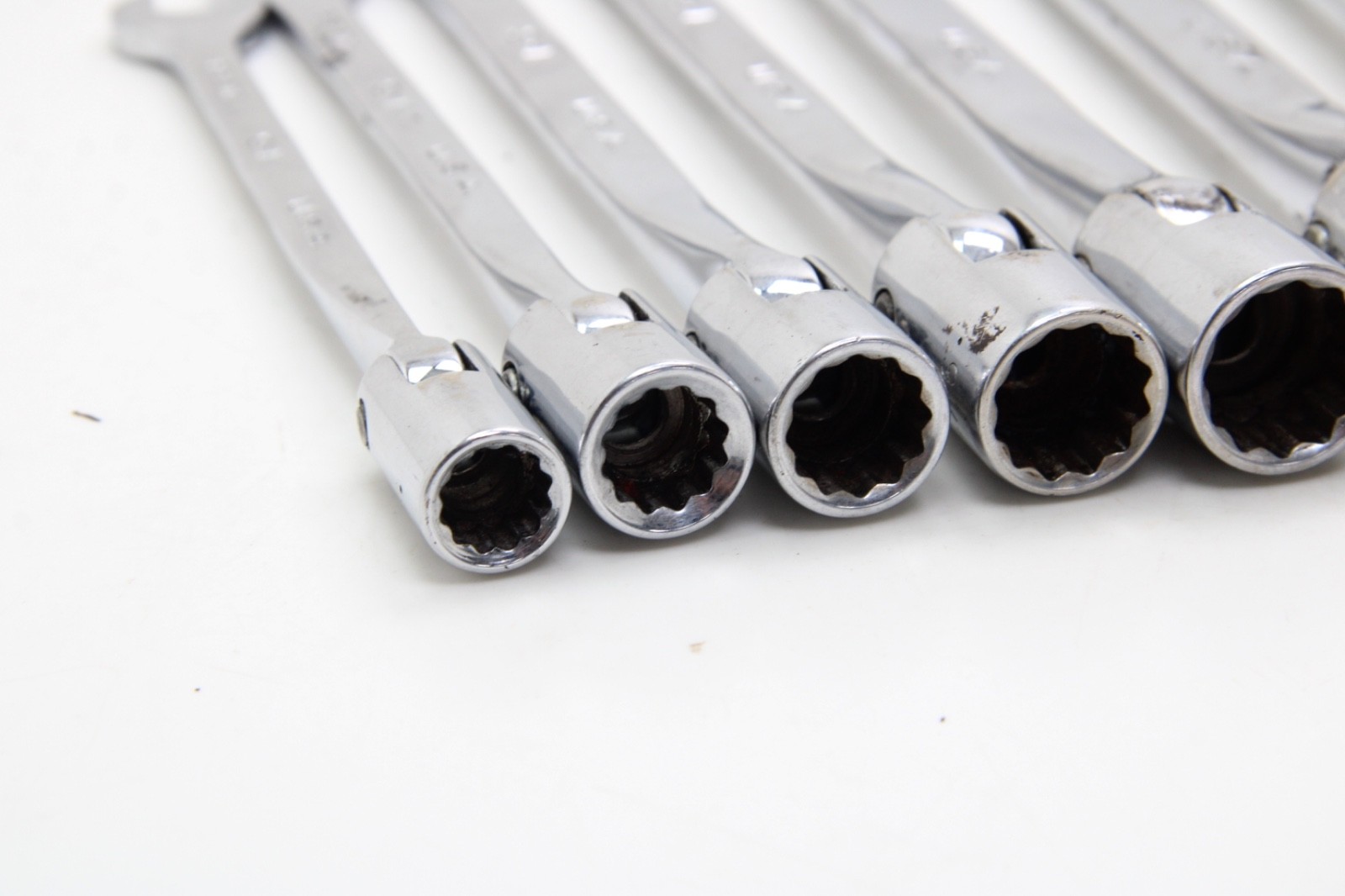 SK Tools 88812-88824 3/8 – 3/4 12 Point Flex Head Superkrome Socket Wrench Set