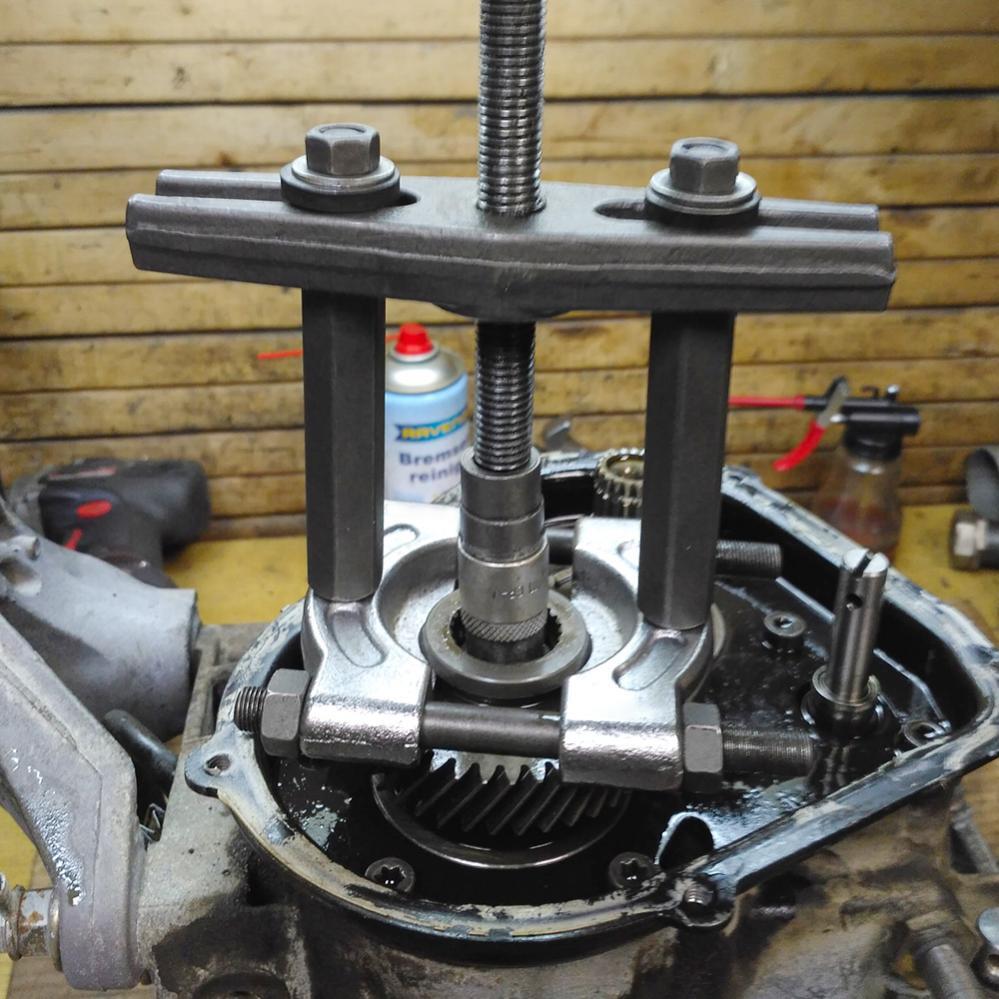 Bearing Puller with 1/4in to 15/16in Jaw – Splitter Tool for Wheel Hub, Gear Pin