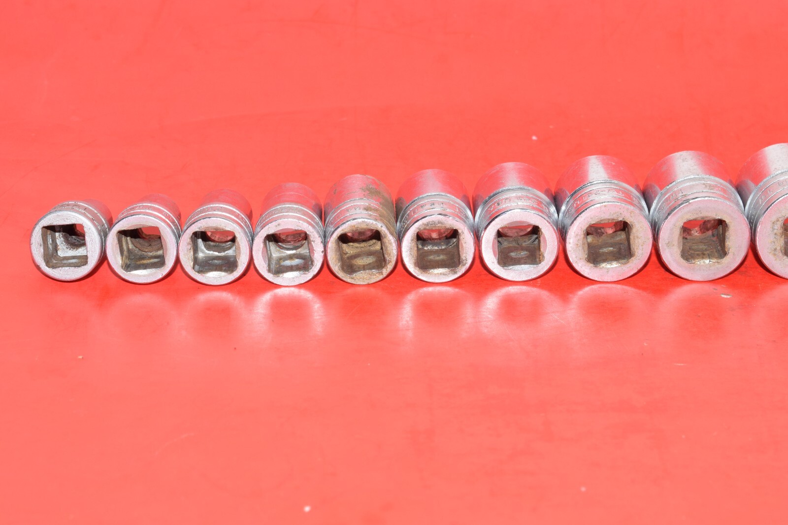 Snap-On 1/2″ Drive 16 PIECE SAE 3/8″ – 1-3/8″ Shallow 6-POINT Flank Socket Set