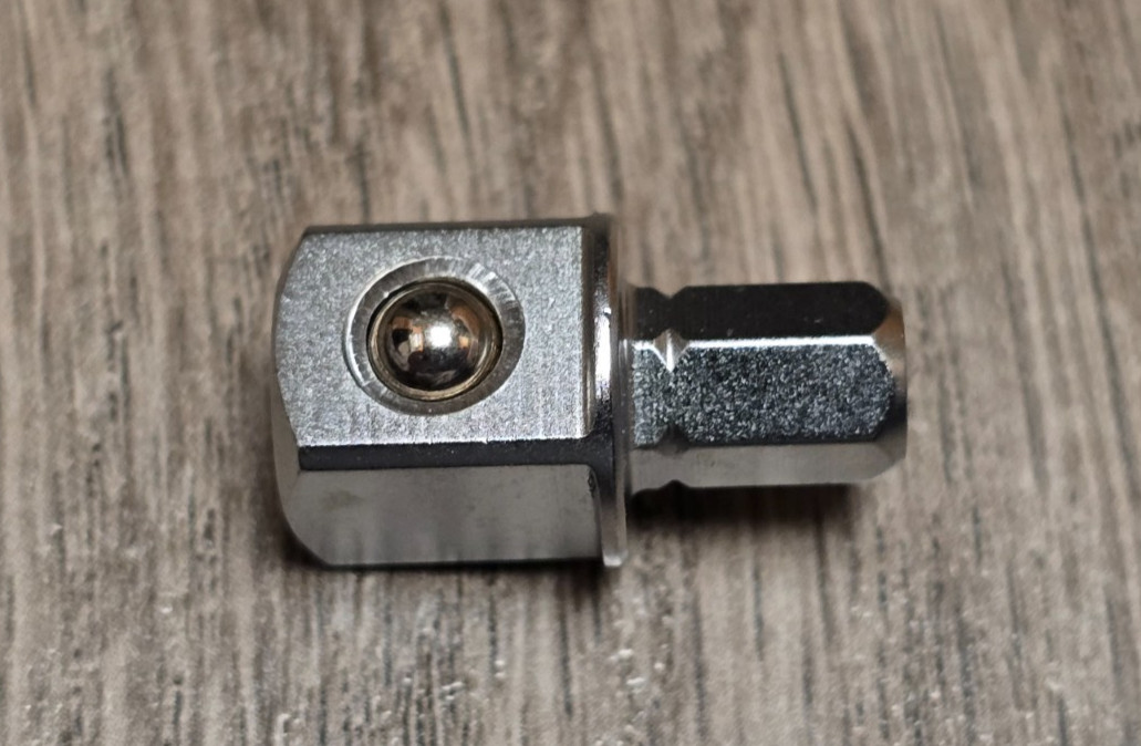 Vessel 1/4″ Hex to 3/8″ Square Dr Adapter for Vessel E-Assist ratchet #400ERSA38