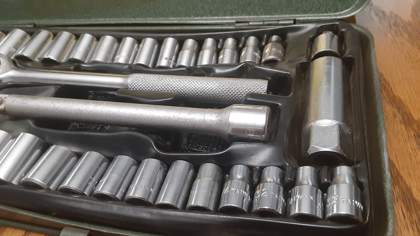 Cobra 40 pcs. Socket Wrench Ratchet Set METRIC/SAE with Case COMPLETE Used Tool