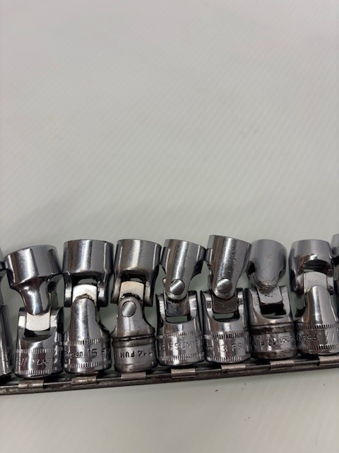 Snap On Tools 3/8” Drive 6 Point and 12 point 11pc Swivel Socket Set