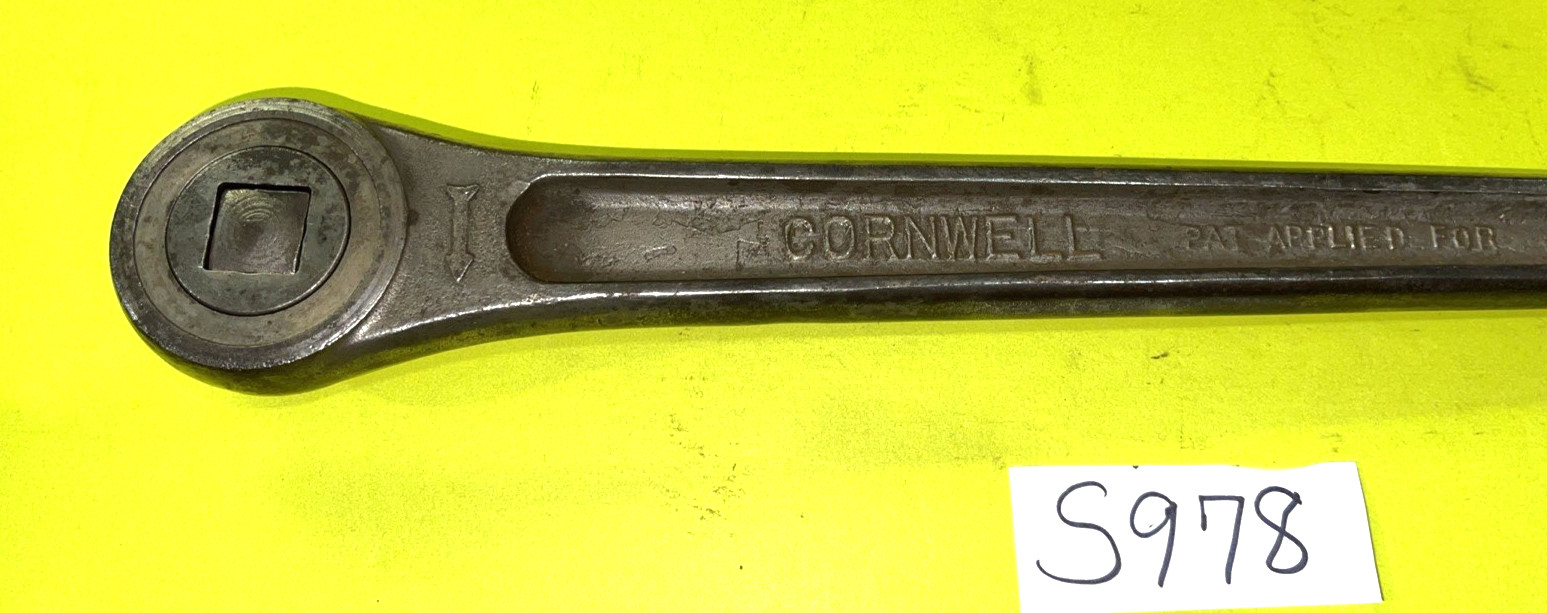 CORNWELL TOOLS VINTAGE 3/4 DRIVE RATCHET 20 INCH HAS ON OFF PUSH TYPE NUB