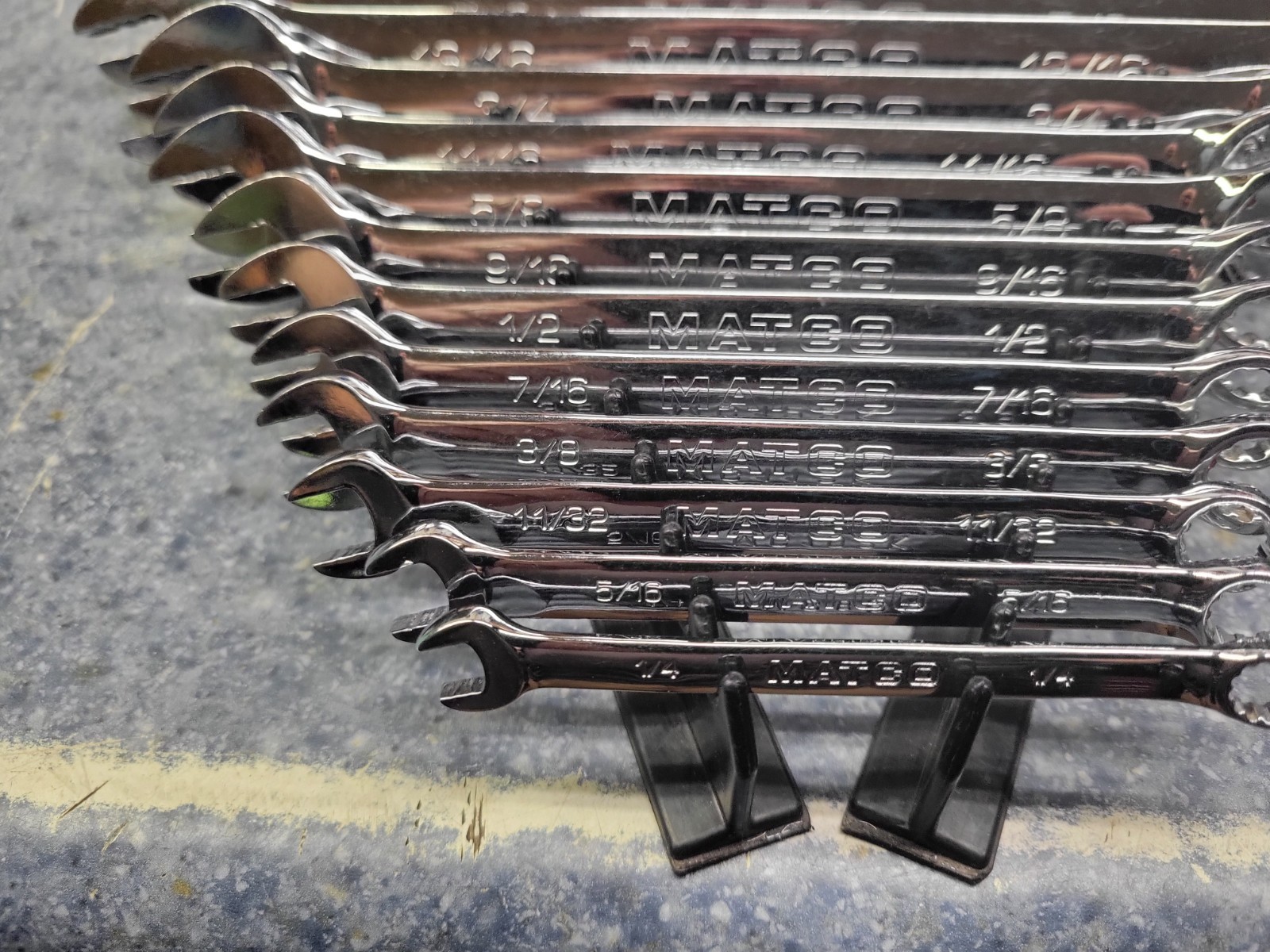 Matco 13-Piece SAE 12-Point Combination Wrench Lot 1/4 – 15/16″