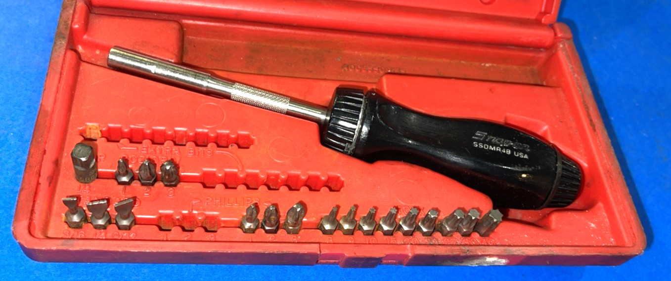 SNAP-ON TOOLS BLACK RATCHETING SCREWDRIVER IN A BIT KIT SHIPPED FREE IN THE US