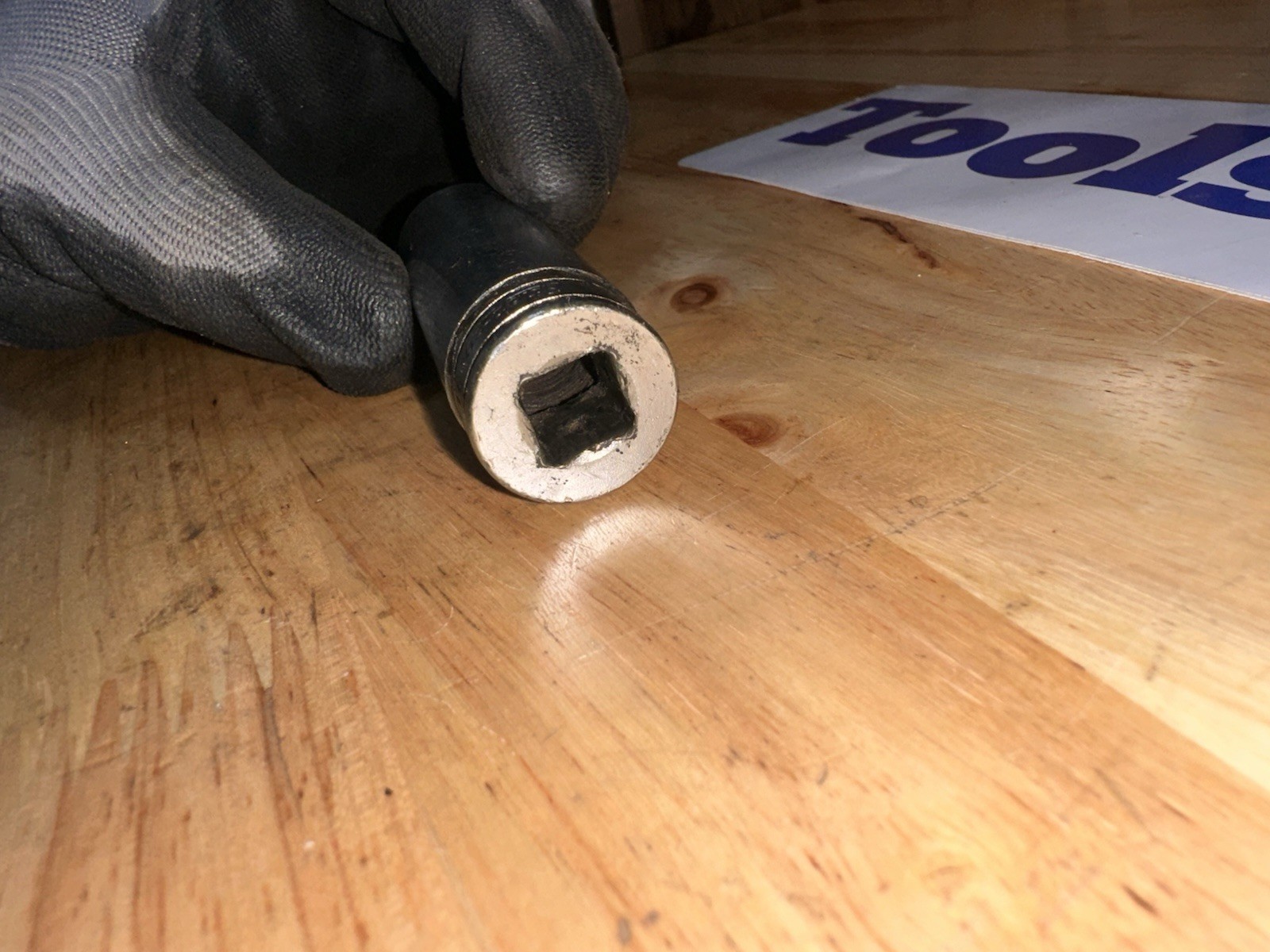 Snap On Tools 11/16″ Deep Socket 3/8″ Drive 6 Point SFS221 Made in USA