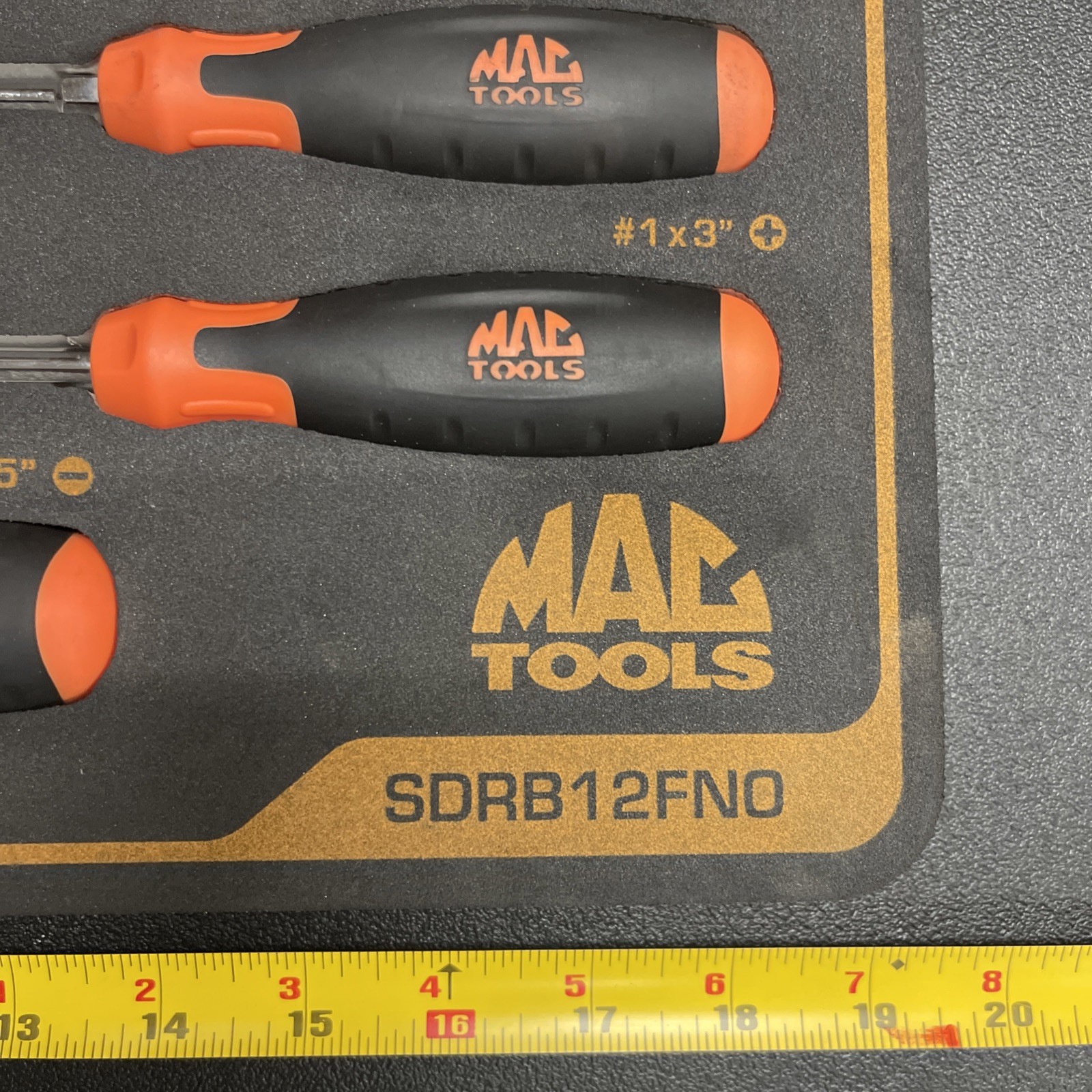 Mac Tools SDRB12FNO 12 Piece Screwdriver Set In Orange Great Condition