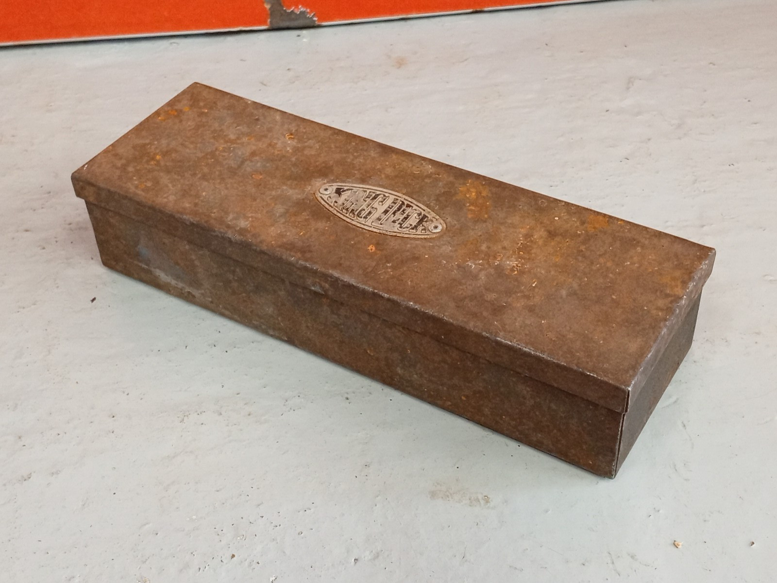 Vintage KING DICK, Socket Box For Restoration, W21.5 x D7 x H4.5 CM Approximate