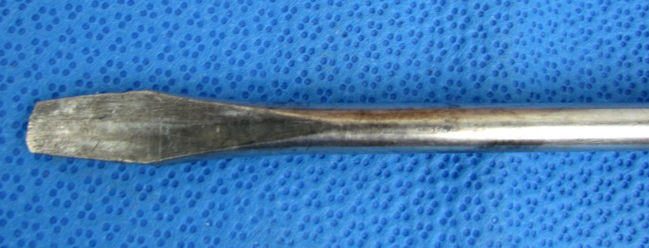 Snap On SGD6B- 5/16″ Flat Tip X 6″ Long Blade Soft Grip Screwdriver ~Ships FREE!