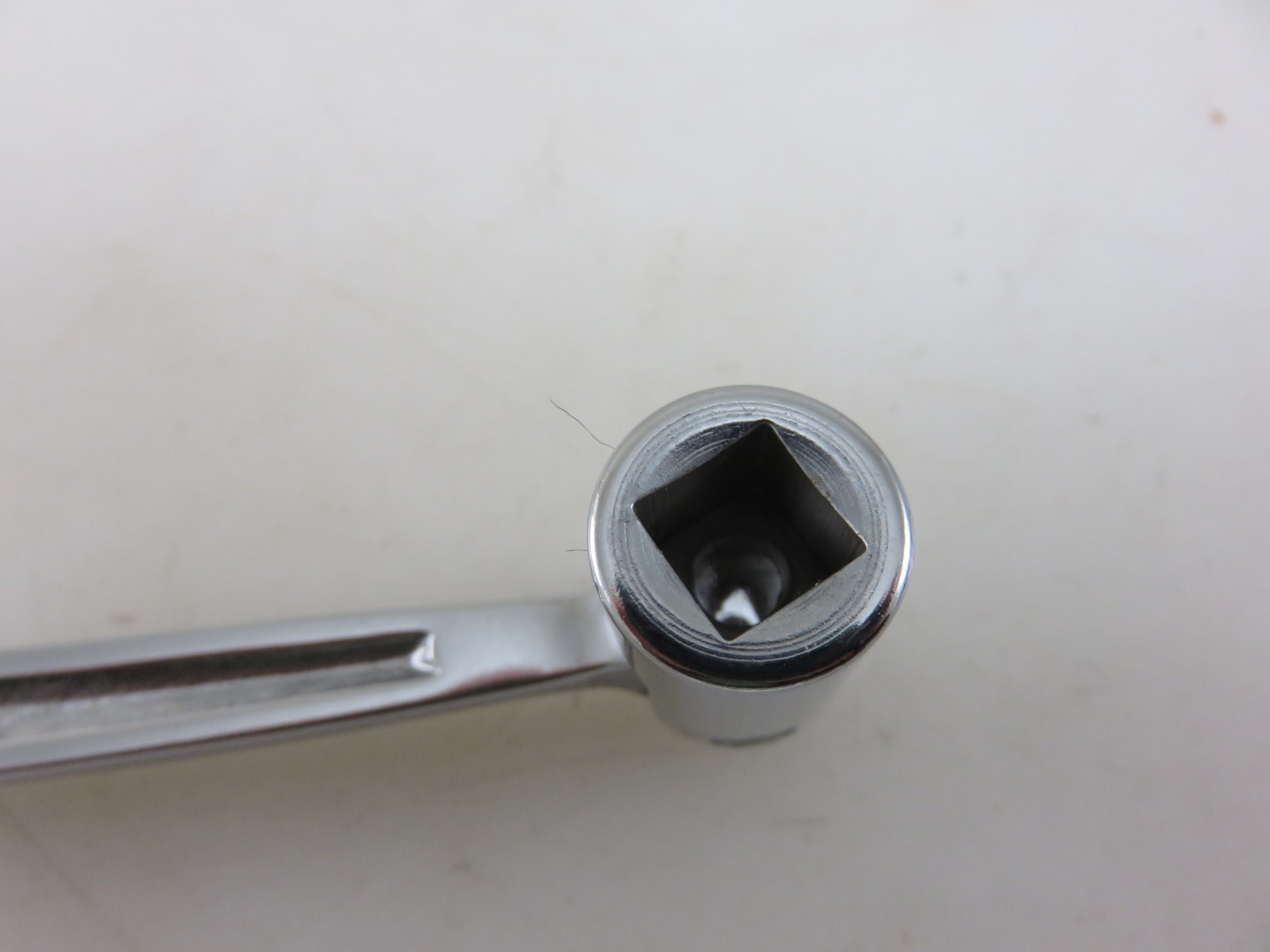 Snap-On B1360 Saltus Flex Head Socket Brake Wrench 1/4″ x 5/16″ SQUARE BOX END