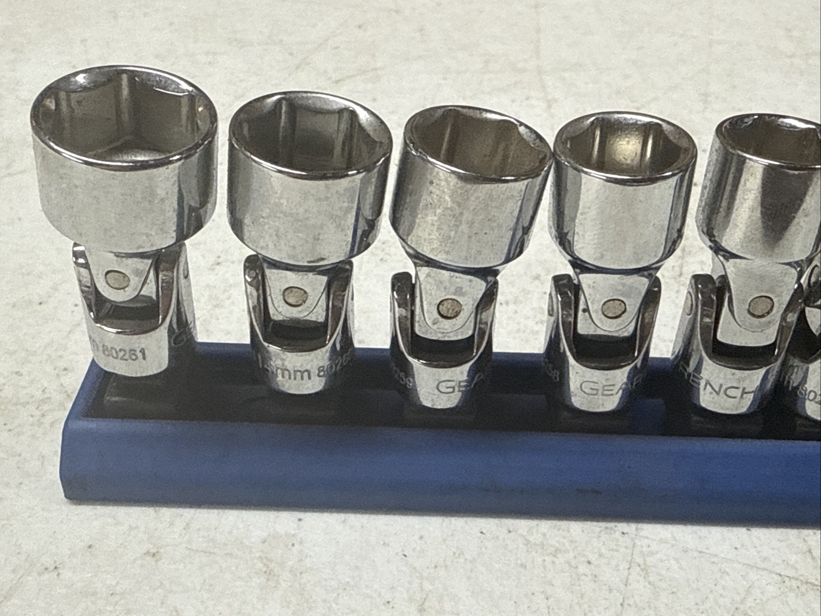 GearWrench 12 Piece 1/4 Flex 6 Pt Metric Socket Set Upgraded Magnetic Rail