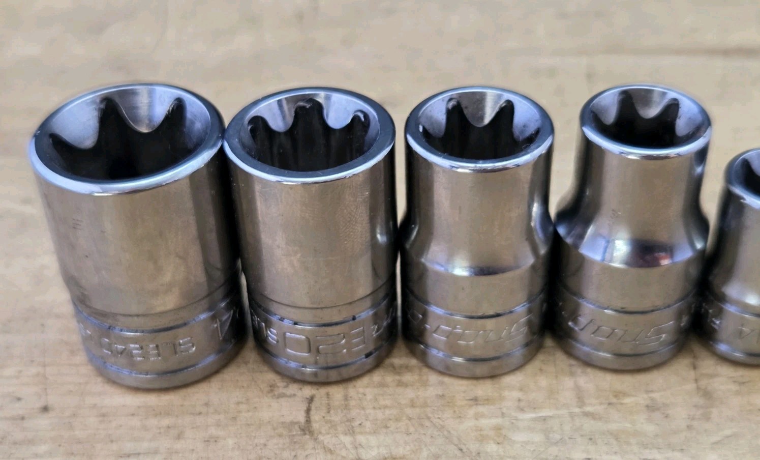 New Snap On 213AFLEY- 13 Pc Combination Drive Inverted TORX Shallow Socket Set