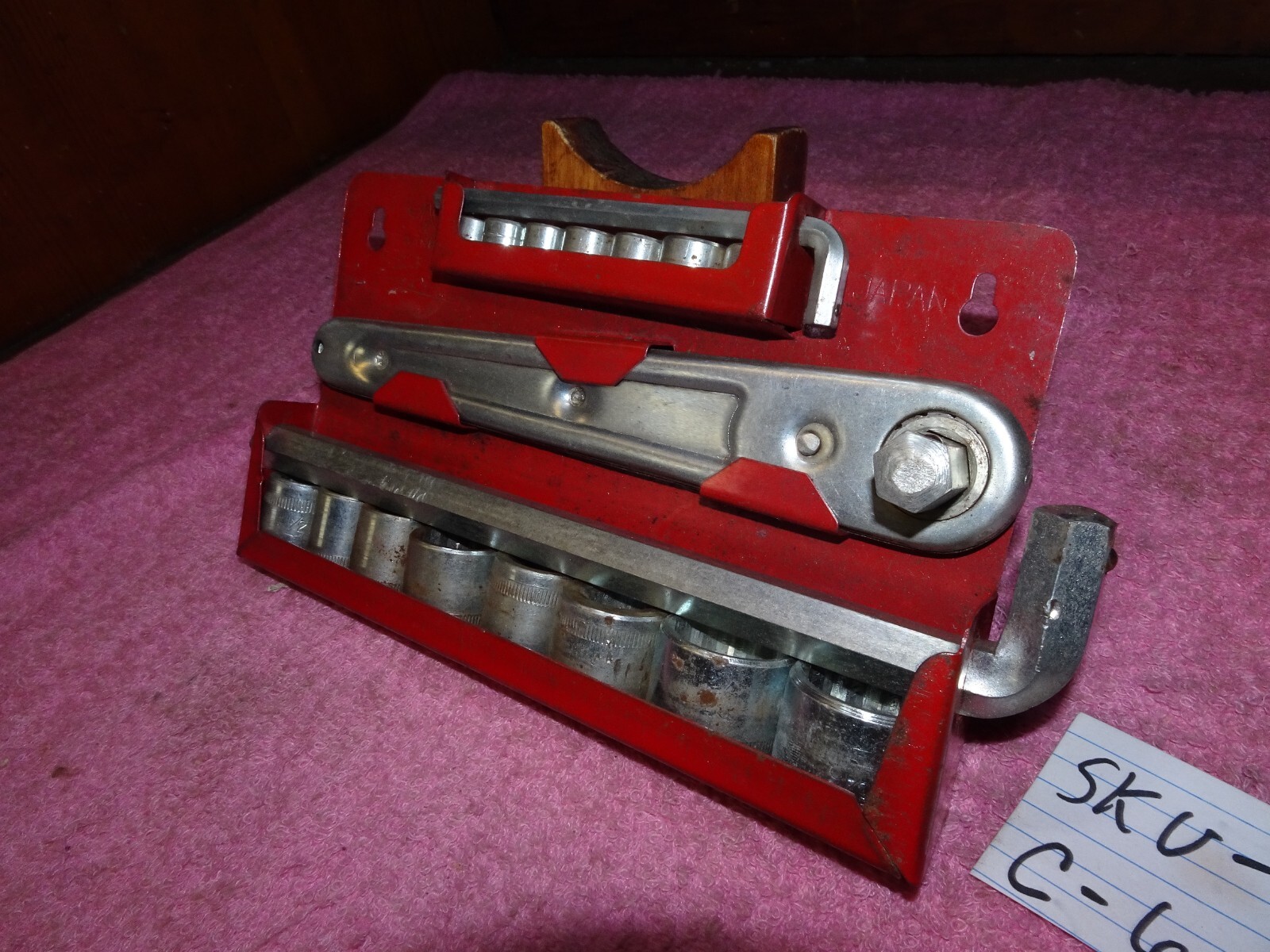 Vintage MFG.Japan 17piece Socket Set w/ Hang-Up Metal Carry Tray