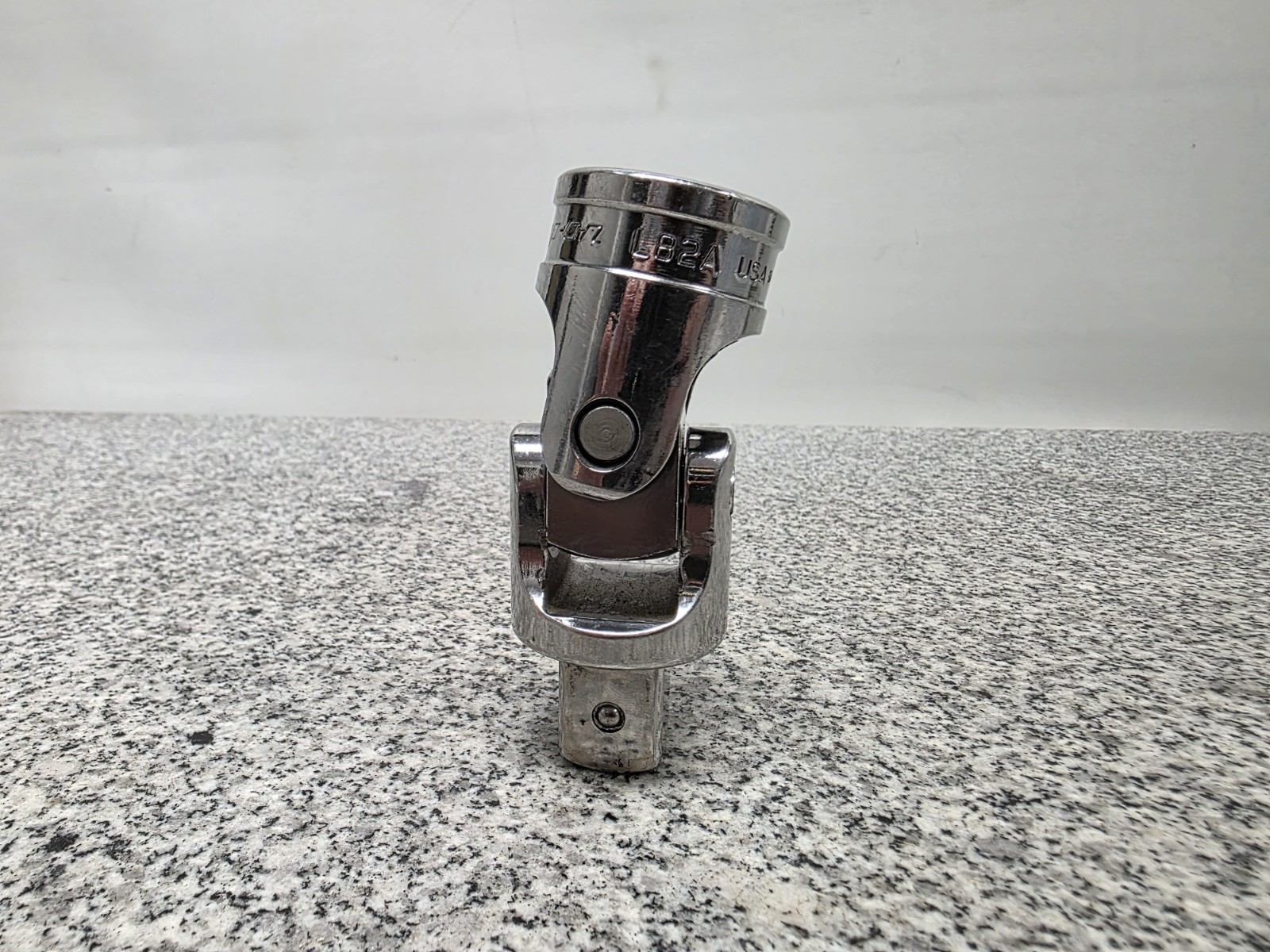 Snap-On L82A 3/4″ Drive Universal Swivel Joint Socket Locking Button USA