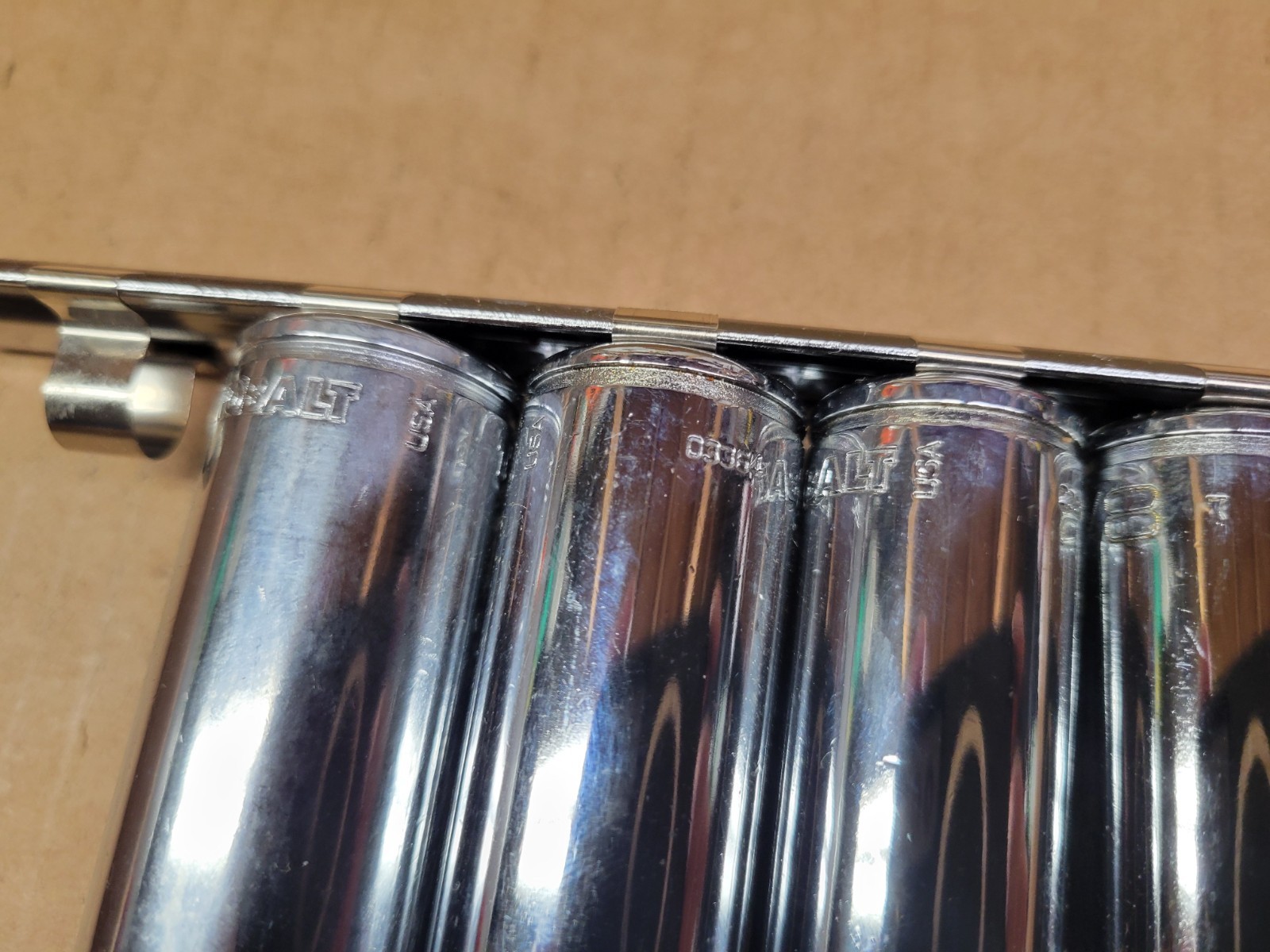 First Generation Kobalt 3/8″ Drive 8-Piece SAE 12-Point Socket Set 3/8-13/16″