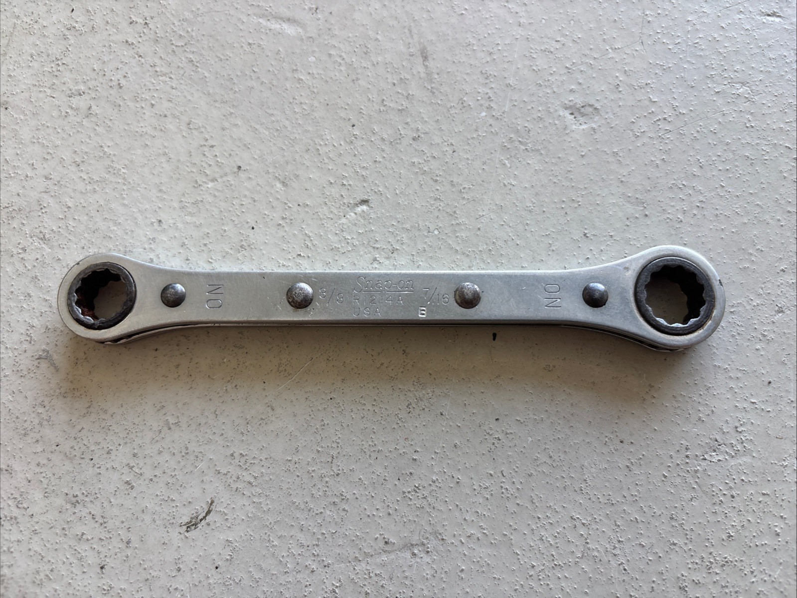Snap-on 3/8″ x 7/16″ R1214A~12-pt Ratcheting Box Wrench