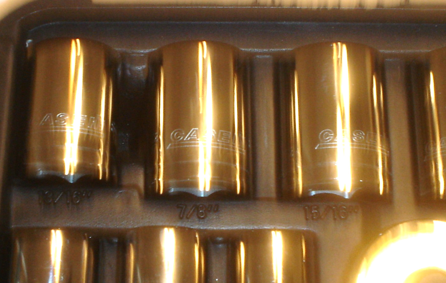 NOS Case IH 16-Piece 1/2″ Drive SAE 12-Point Socket Set Ratchet/Extension Unused