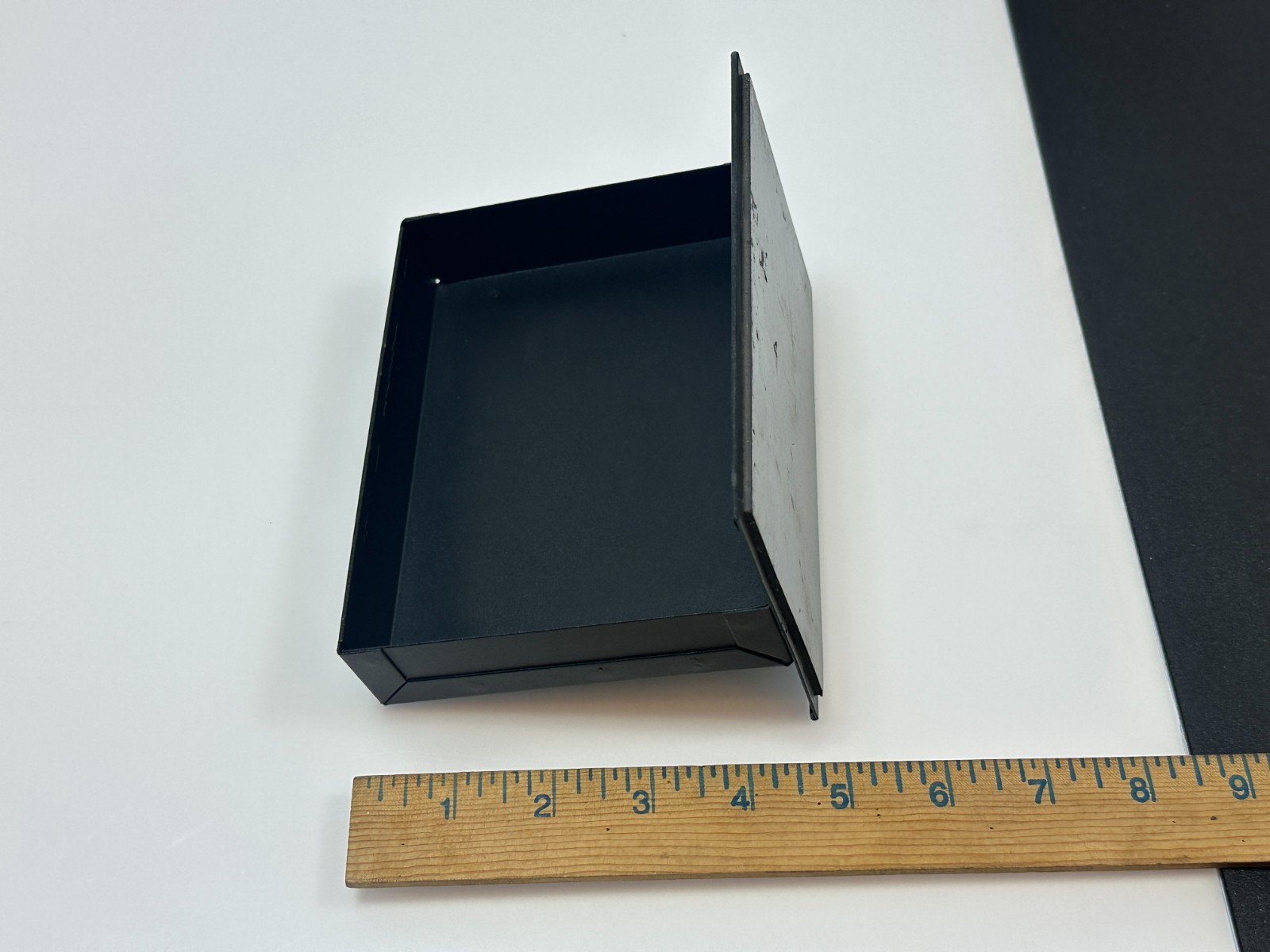 Blue Point Tools BLPMPT6A 6″ Magnetic Tray, Metal Parts Auto Tech Tray Holder