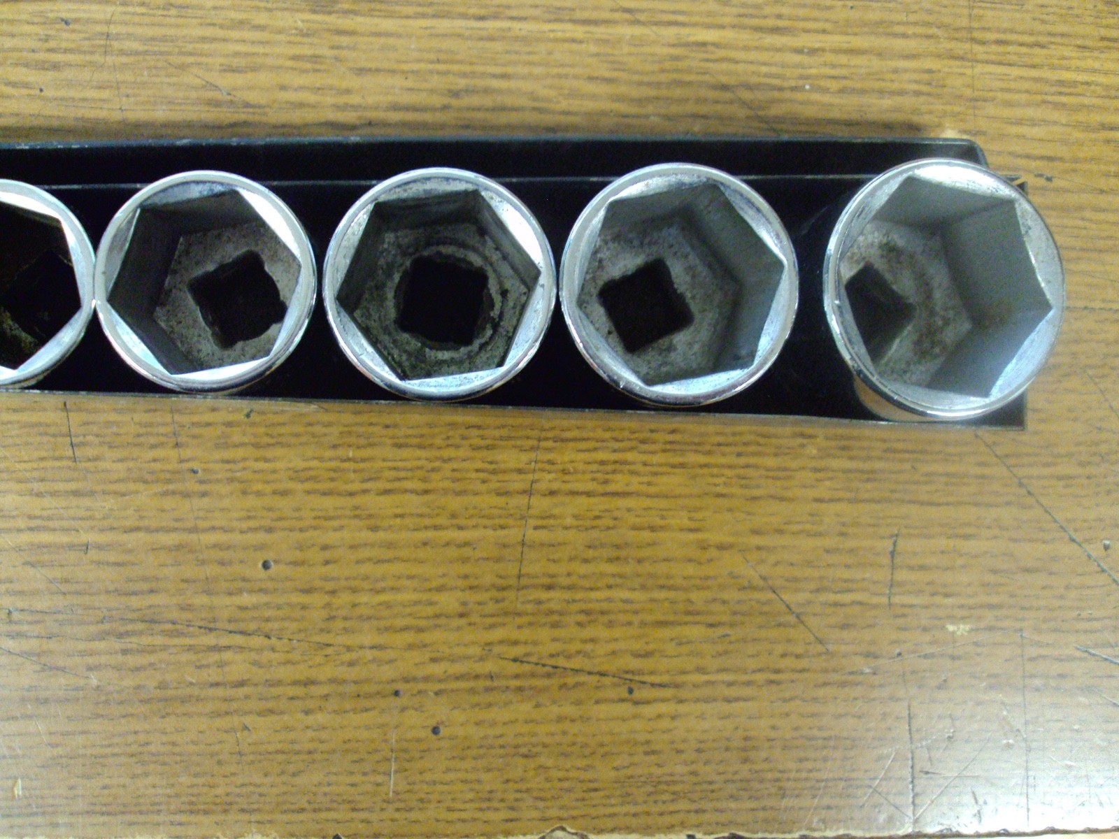Craftsman USA 30 Piece 1/2″ Drive 6-Point SAE Sockets Wrench Extension