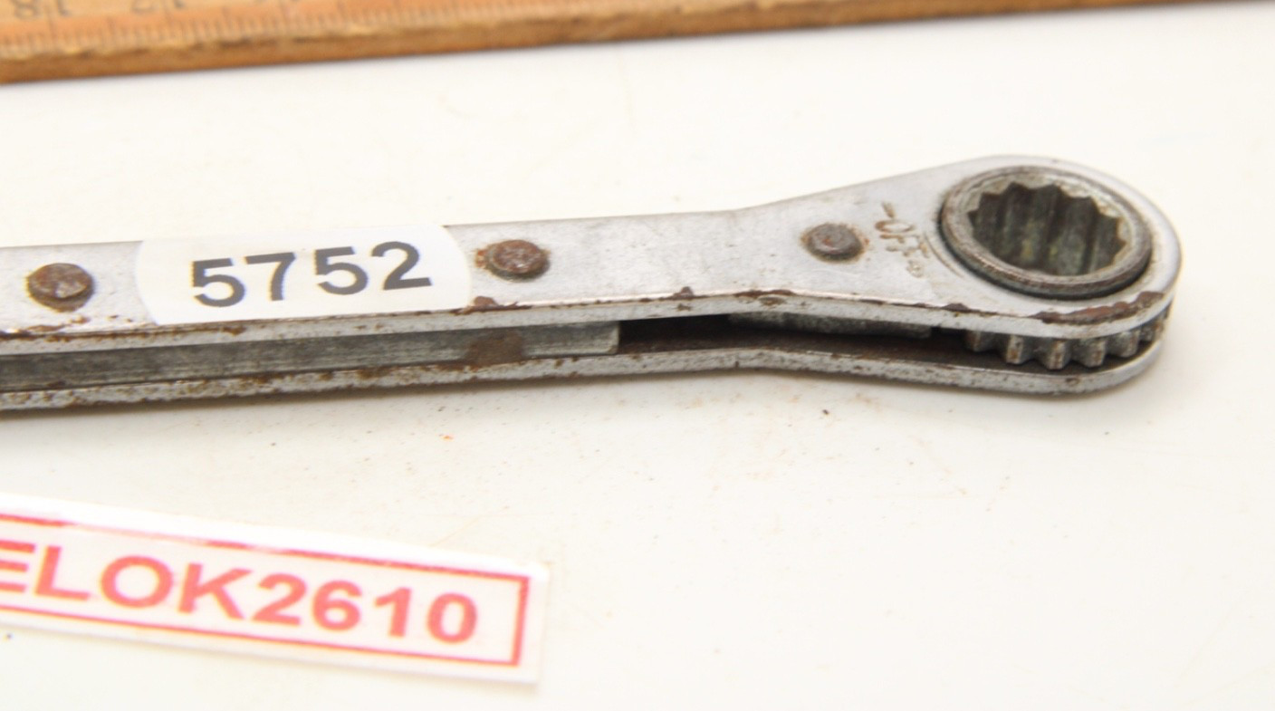 Mac Tools RWT214-2 7/16″ x 3/8” 12 Point SAE Ratcheting Box Wrench USA