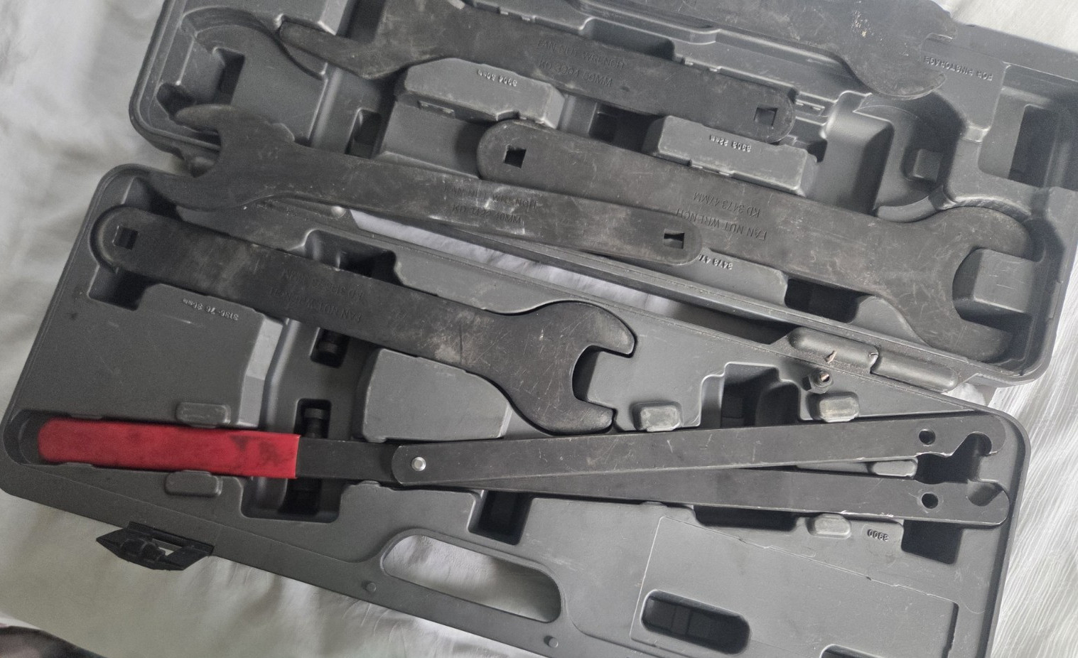 KD Tools Fan Clutch Wrench Master Service Tool Kit KDT41580 ??