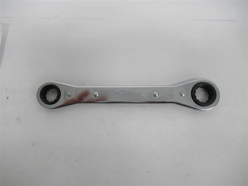 5/8″ x 11/16″ Double Box End Ratcheting Wrench , 12 Pt