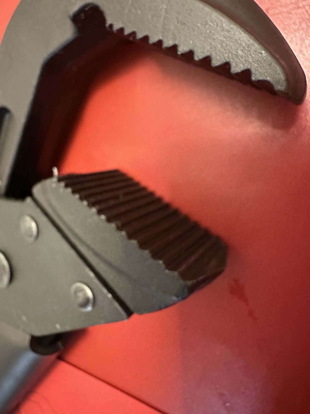 *New* Snap On 28-5/8″ Pliers Wrench (Red) – PWZ4.