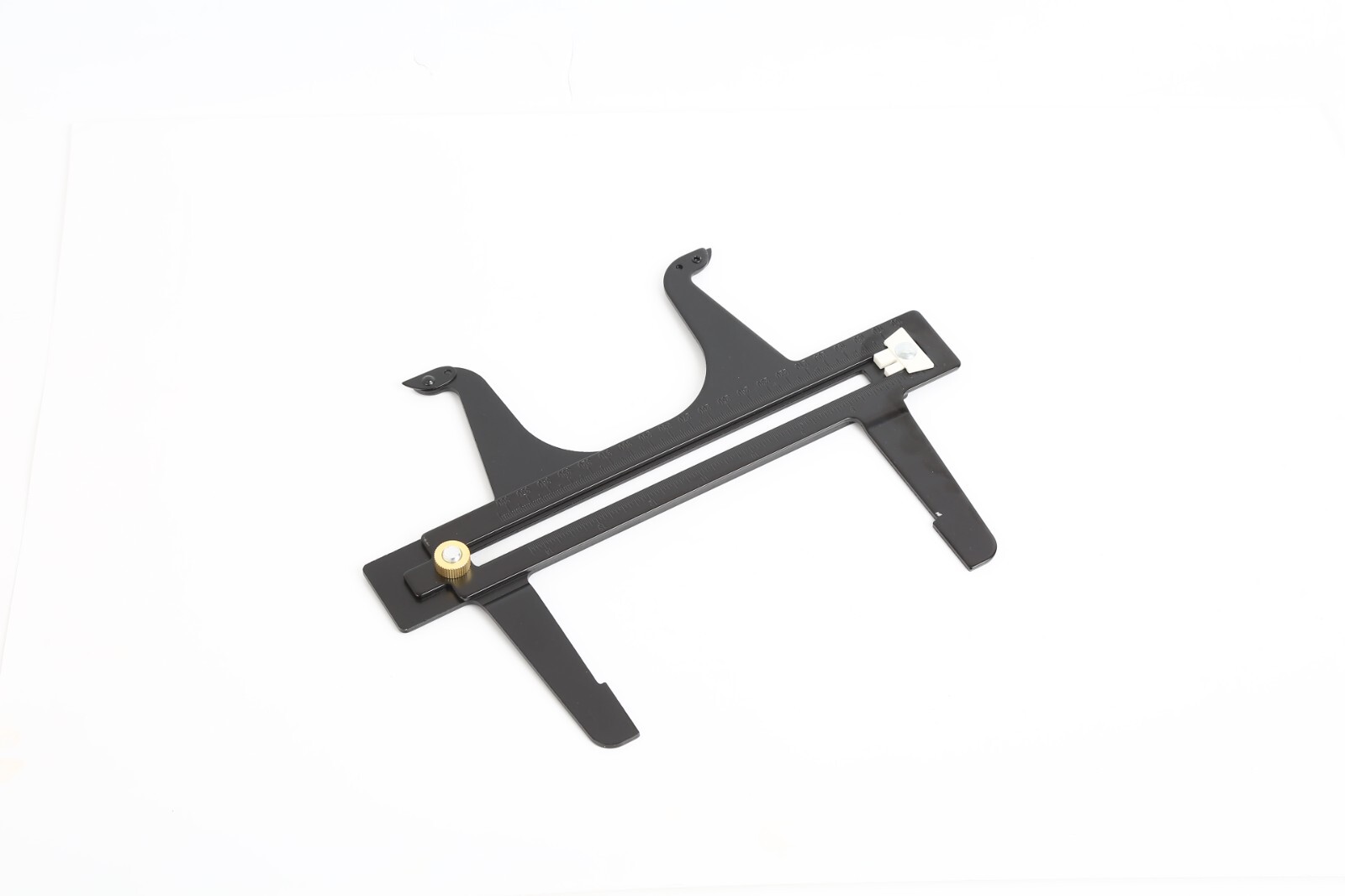 Brake Resetting Gauge With Knurled Knob for Accurate Measurement