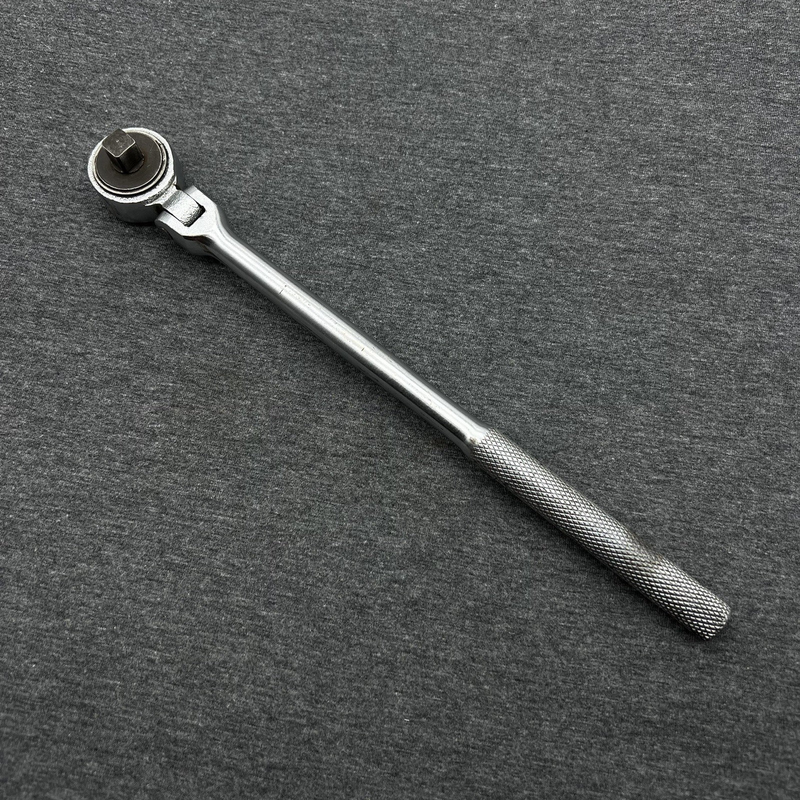 Dayton 11″ Flex Head Ratchet 3/8″ Drive Knurled Handle 4×991 USA
