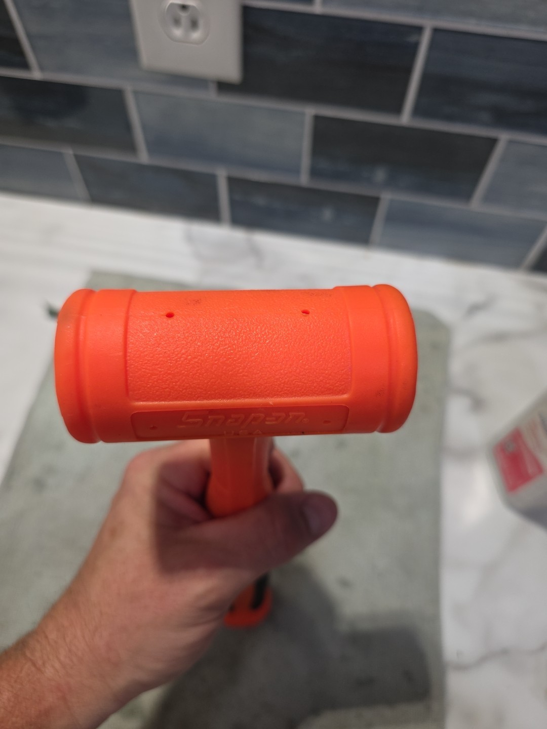 Snap-on HBFE24O 24 oz Soft Grip Dead Blow Hammer Orange 12-3/4″ Length