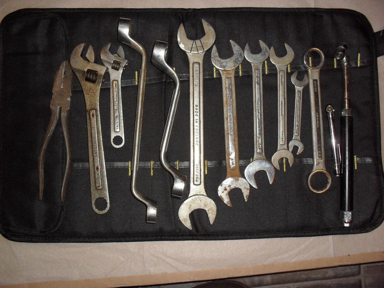 GARRINGTONS RED DIAMOND CLASSIC CAR TOOL KIT ROLLS-VINTAGE TOOLS KIT ROLL