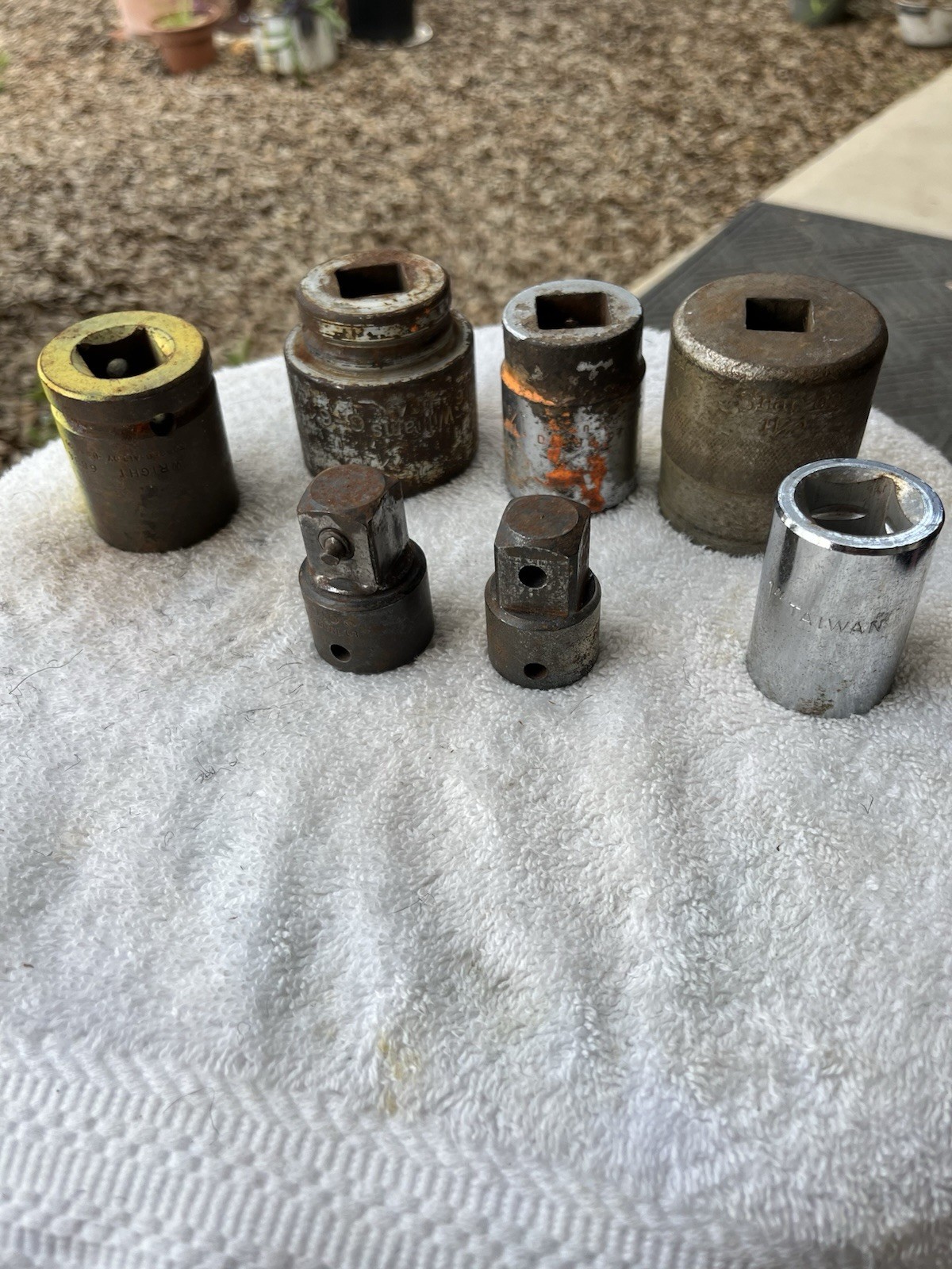 3/4 Drive-1”- (2) 1 “1/8-(1)1 “7/16 & 5/8 Drive Snap on 1”1/2 & 1/2to3/4Adapters