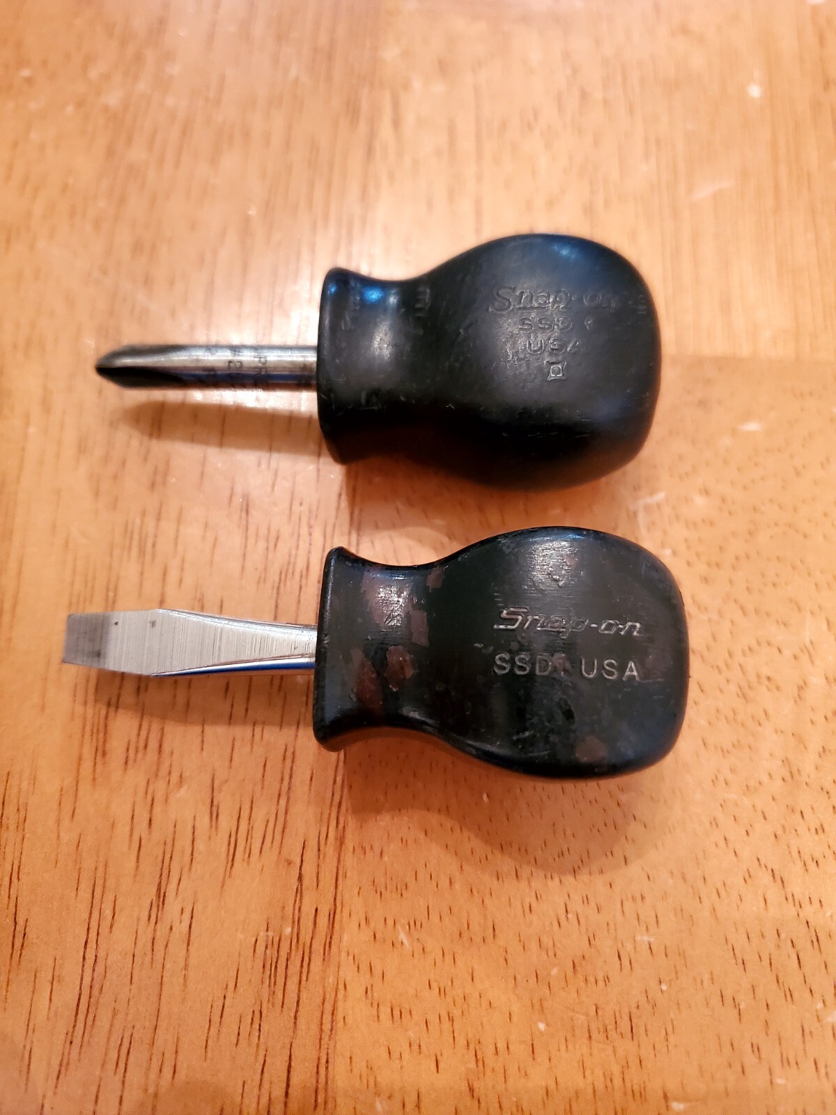 Snap On #2 Phillips Flat Head Stubby Black Handle Screw Drivers Lot Of 2