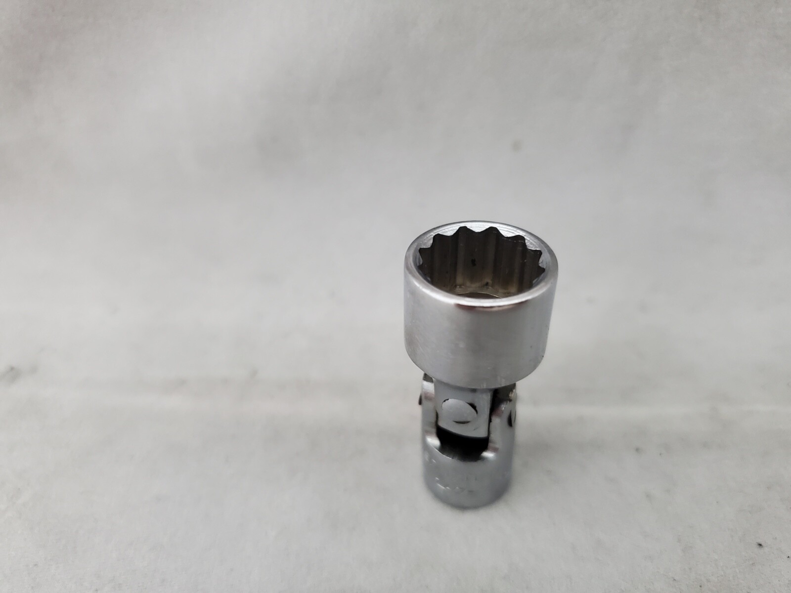 Snap On TMU141, 7/16″ Flank Drive Shallow Universal Socket, 1/4″ Dr 12 Pt