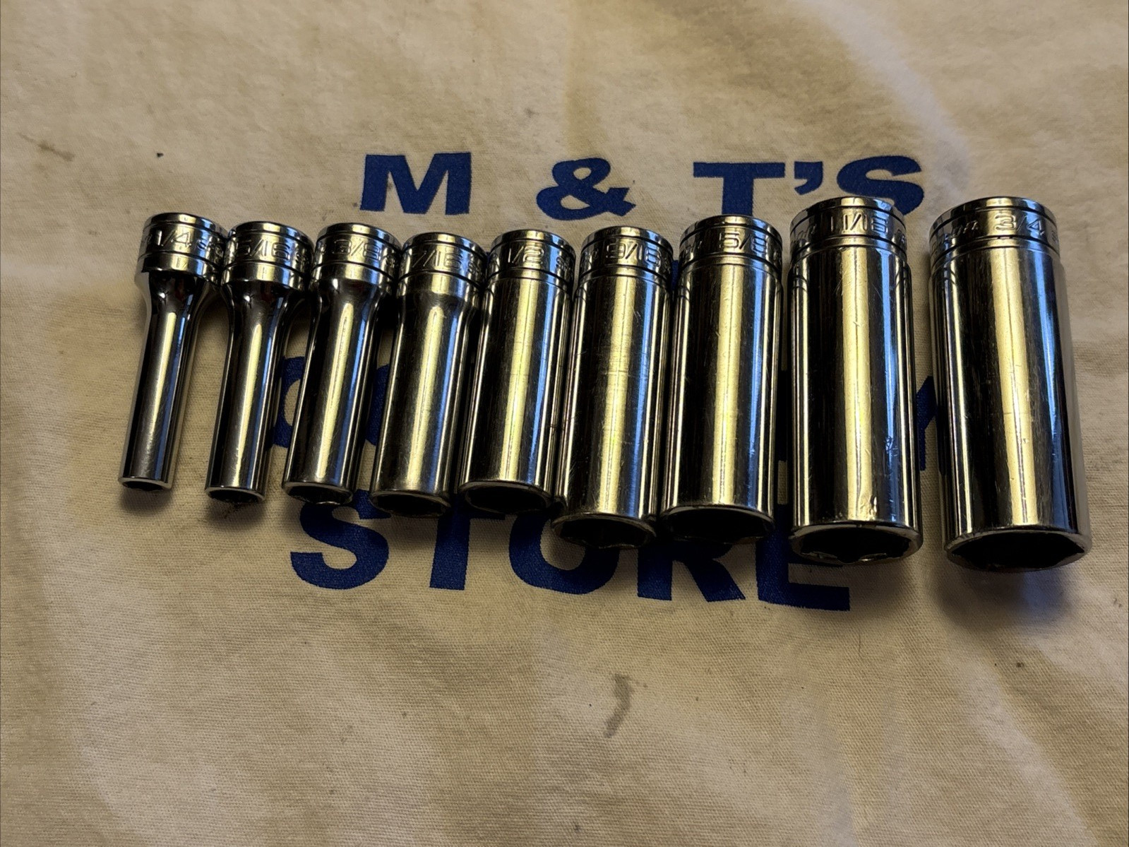 Snap-on Tools USA 3/8″ Drive 6pt 9pc SAE Deep Chrome Socket Set 211SFSY