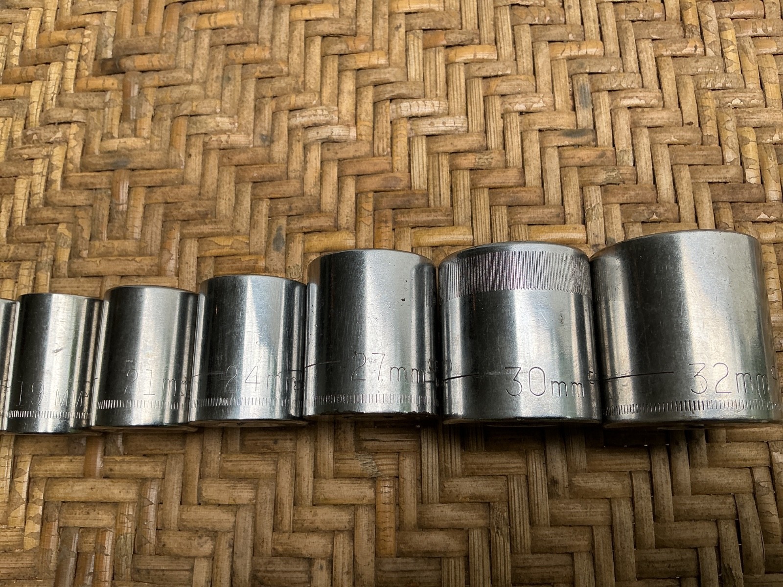 Shallow Socket Set CRAFTSMAN, USA, Metric, 12pc. 1/2″ Drive, 12pt 10MM-32MM