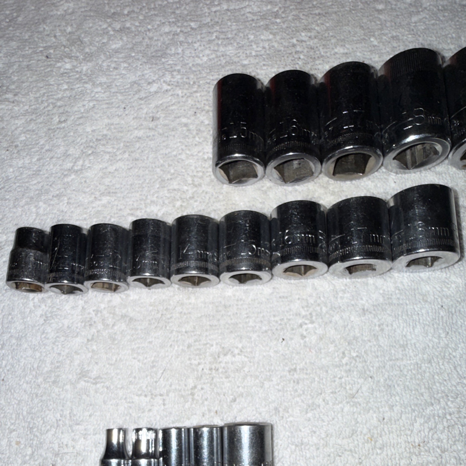 Craftsman USA Made Metric Sockets – Mainly 12pt, 1/2″ And 3/8″ Drive – 19 Pieces