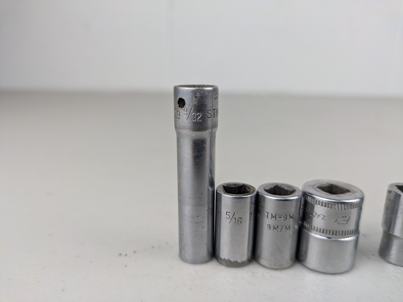 Assortment of 14 Snap On And Mac Sockets 1/4″ Drive 12 point 6 Point Used