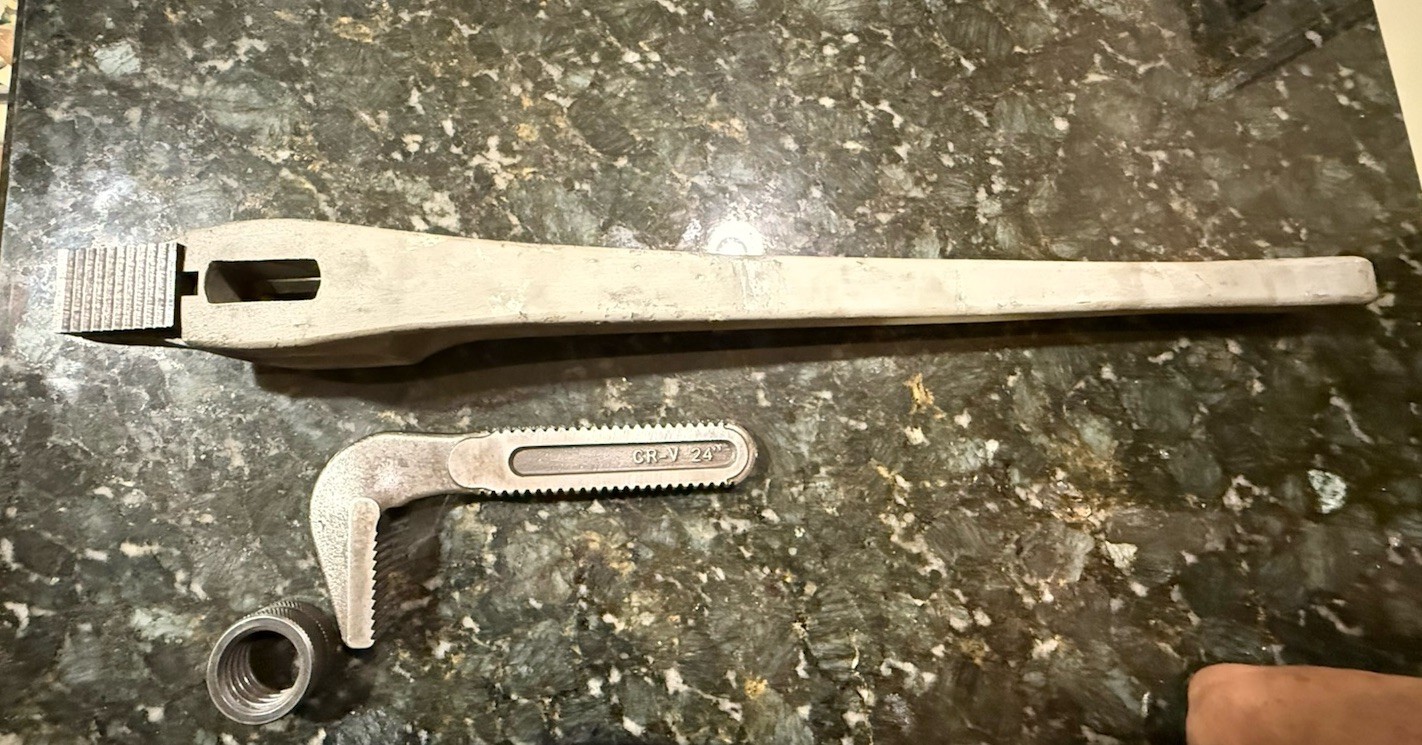 WESTWARD 1XJZ9 24” Aluminum Heavy Duty Pipe Wrench I Beam 3” Serrated Jaw Offset