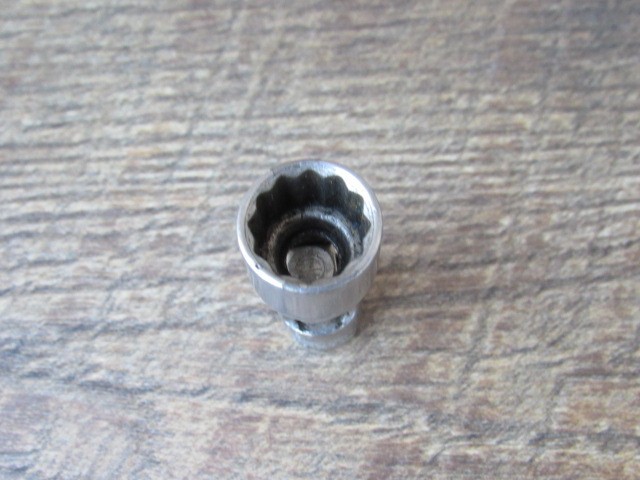 SNAP ON 7/16″ TMU141 1/4″ DRIVE 12 POINT SAE UNIVERSAL SWIVEL SOCKET UNDERLINE