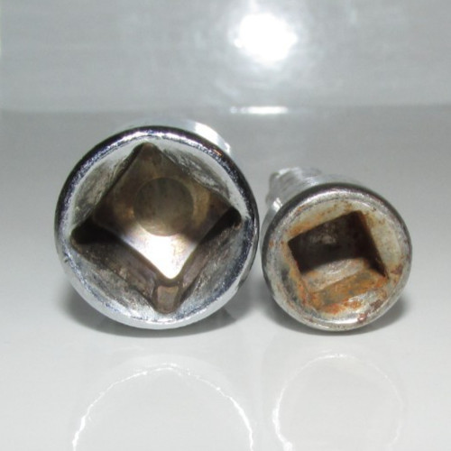T #196 – Unbranded Set of 2 Drive extension bars 1/4″ and 3/8″ See Description