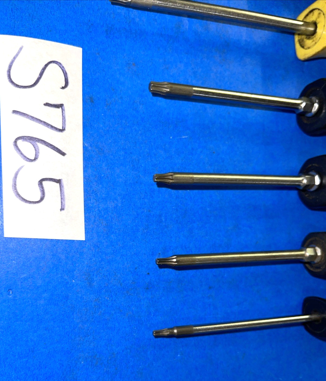 SNAP-ON TOOLS 7 PIECE TORX SCREWDRIVER SET BLACK & YELLOW HANDLE T8-T30