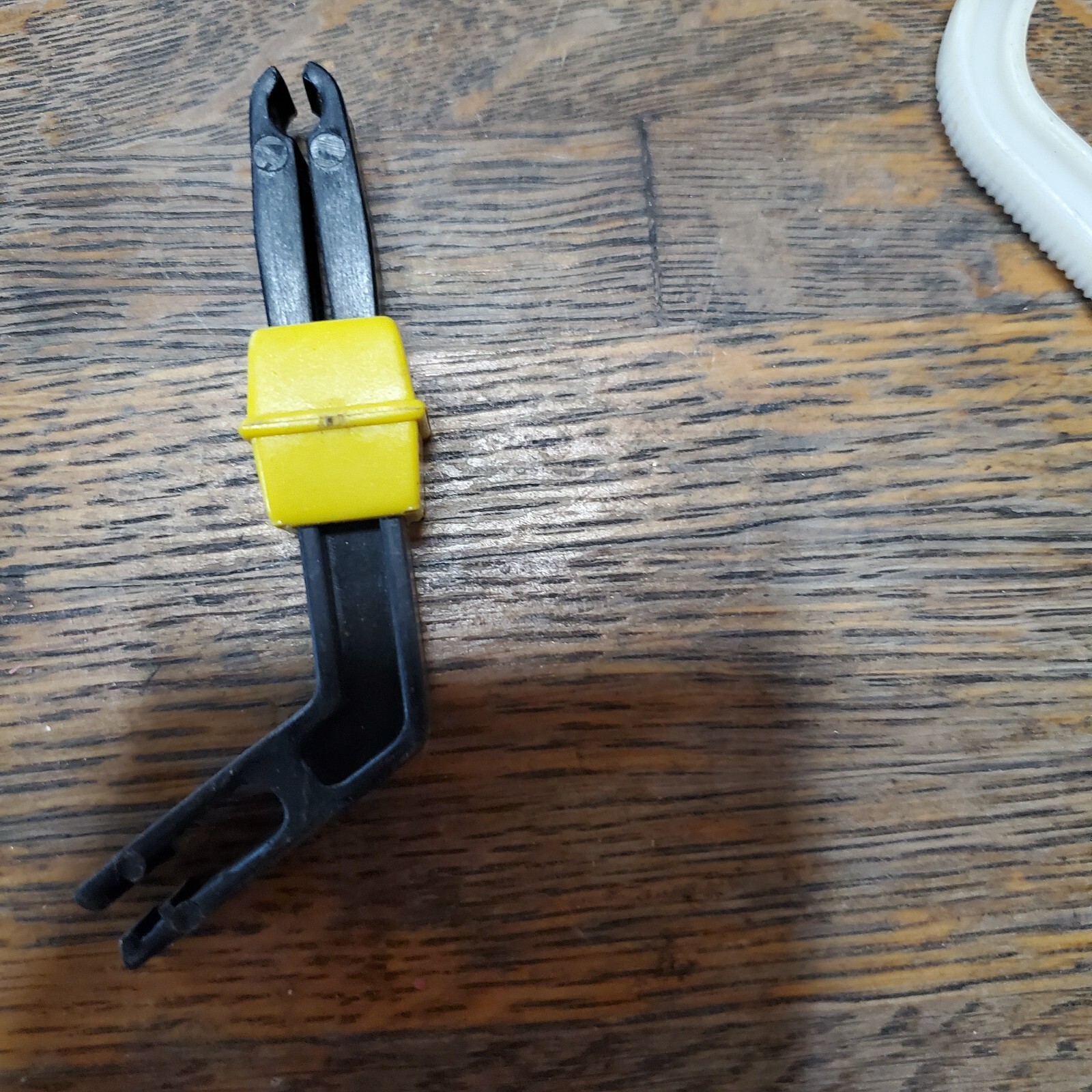 2ct. Used Nylon Electrical Fuse Pullers Tongs. HT#259