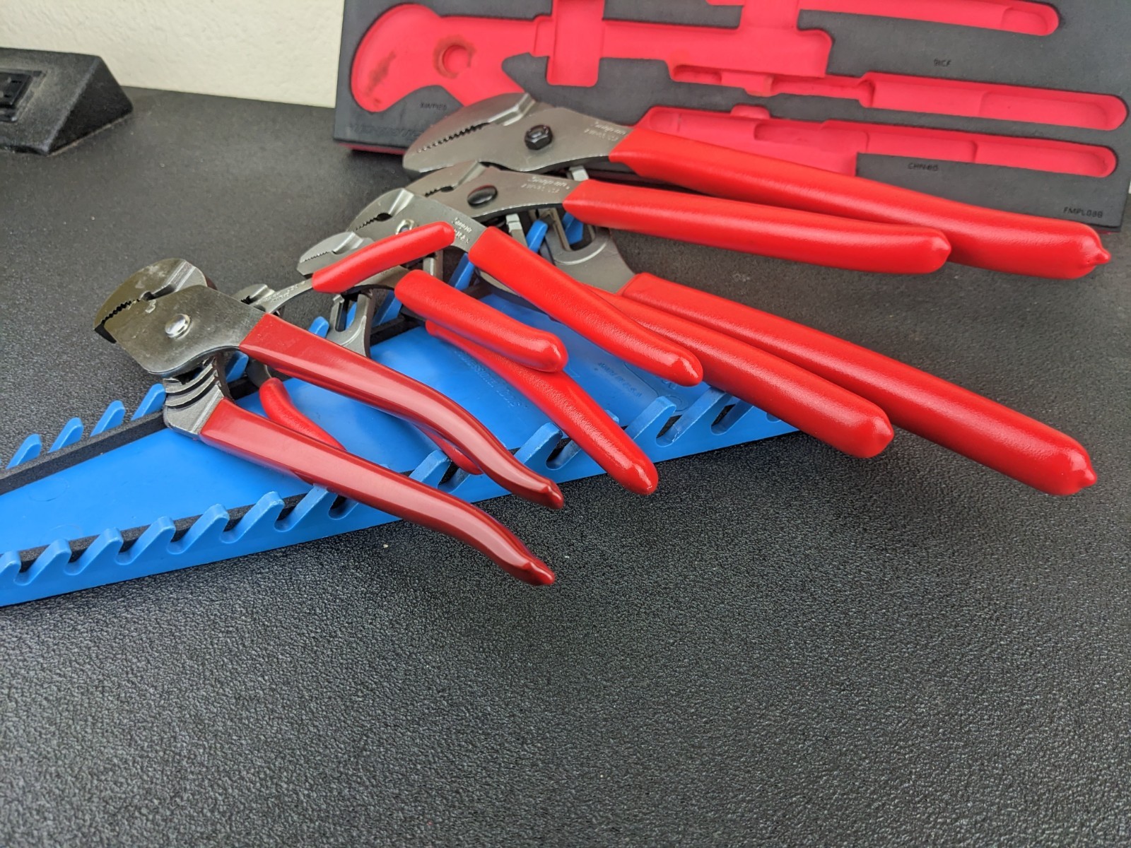 #bp054 Snap-on Tools USA NEW RED Adjustable Joint Pliers Foam Set PLAJ600FR