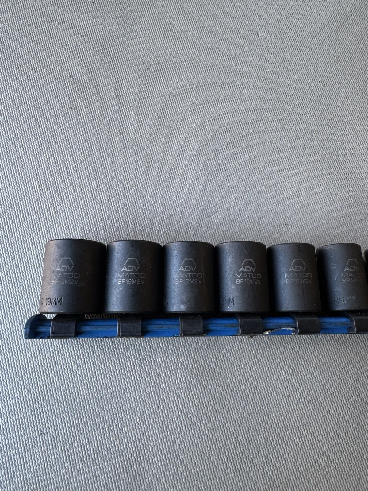Matco Tools Adv SBPM132V 7-19mm 3/8″ Drive Shallow 12-Point Impact Socket Set