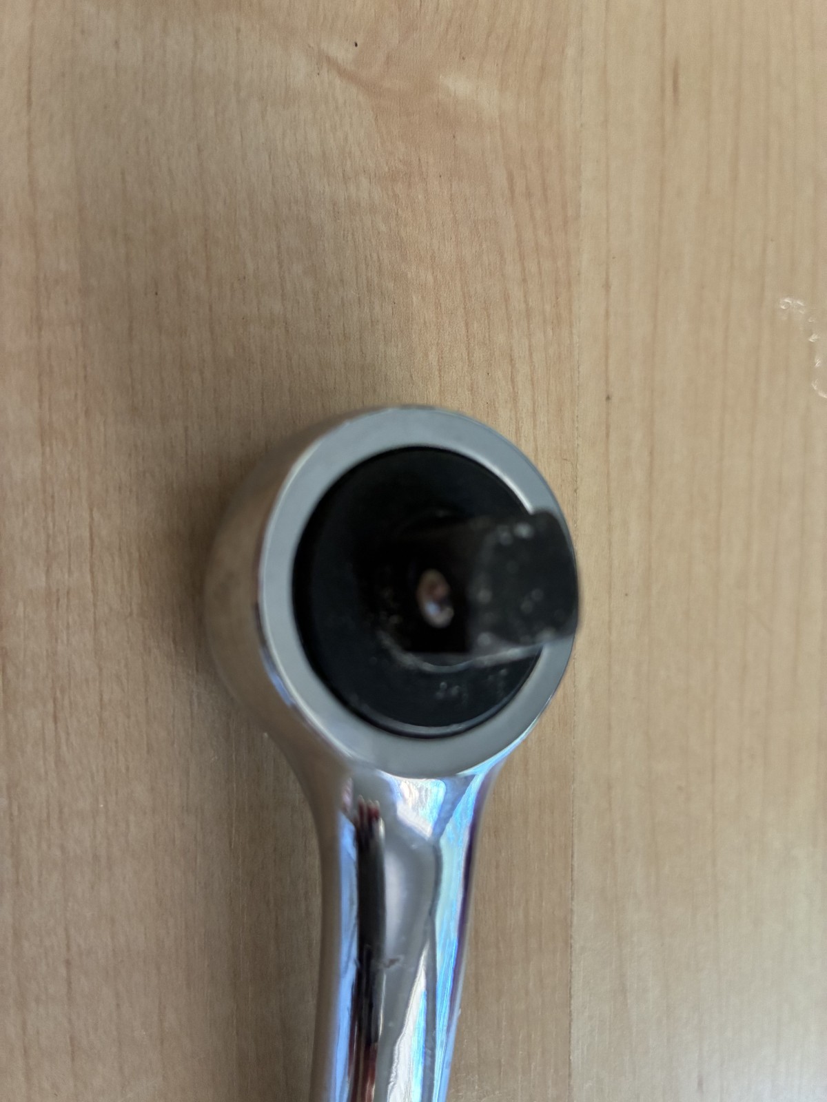 SK 3869 3/8″ Drive Fine Tooth Palm Control Angle Ratchet – Pre Owned