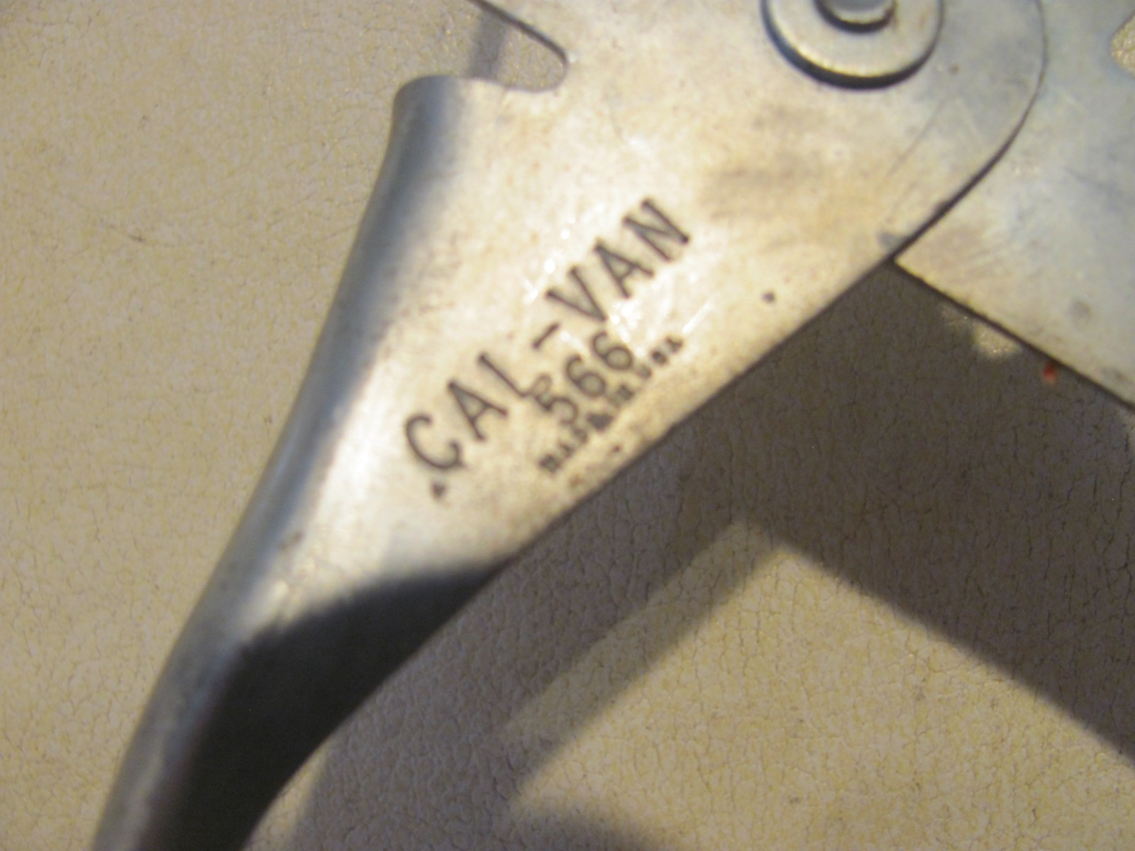 Cal-Van Ring gripper spreader 566 tool