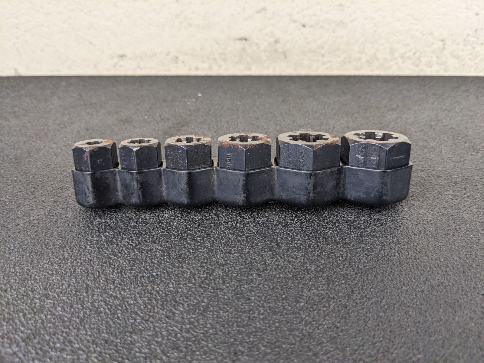 #bp460 Lisle Tool 19250 6pc Stuck Bolt Nut and Stud Remover Set